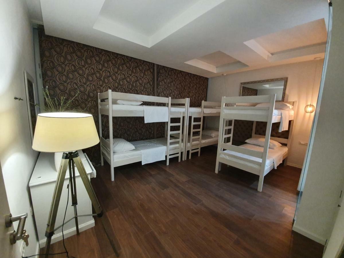 Sweet Spot Hostel Сплит Экстерьер фото
